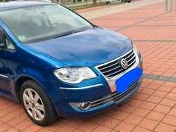 Blau Gebraucht 2007 VW Touran Highline Van / Kleinbus | 6.800 € (Teuer)