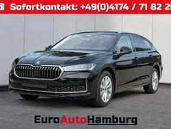 Onyxschwarz metallic Neu 2025 Skoda Superb Selection Kombi | 44.390 € (Fairer Preis)