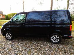 Schwarz Gebraucht 2016 VW Transporter Van | 21.900 € (Fairer Preis)