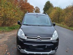 Schwarz Gebraucht 2014 Citroën Berlingo SELECTION Van / Kleinbus | 6.250 € (Guter Preis)