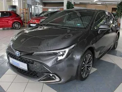 Marlingrau metallic Neu 2024 Toyota Corolla Team Limousine | 30.890 €