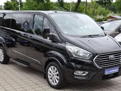 Shadow black Gebraucht 2019 Ford Tourneo Custom Titanium Van / Kleinbus | 29.790 € (Fairer Preis)