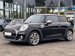 Midnight black Gebraucht 2018 Mini Cooper Chili Kleinwagen | 17.580 € (Etwas zu teuer)