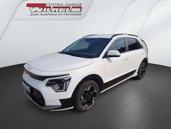 Schneeweiß (ud) Gebraucht 2023 Kia e-Niro Inspiration SUV | 29.777 € (Fairer Preis)