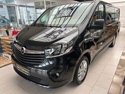 Schwarz Gebraucht 2017 Opel Vivaro Van | 16.490 € (Teuer)