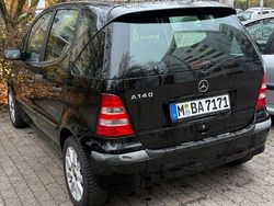 Schwarz Gebraucht 2003 Mercedes A140 Classic Van / Kleinbus | 1.550 € (Fairer Preis)