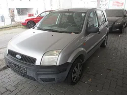 Silber Gebraucht 2005 Ford Fusion Ambiente Limousine | 1.950 € (Fairer Preis)