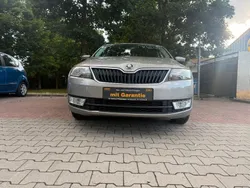 Beige Gebraucht 2013 Skoda Rapid Ambition Limousine | 6.499 € (Superpreis)