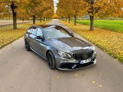 Grau Gebraucht 2019 Mercedes C63 AMG AMG Kombi | 55.900 € (Etwas zu teuer)