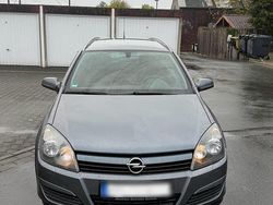 Grau Gebraucht 2005 Opel Astra Kombi | 2.700 € (Fairer Preis)