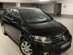 Schwarz Gebraucht 2009 VW Golf Plus Comfortline Van / Kleinbus | 5.250 € (Fairer Preis)