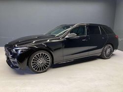Obsidianschwarz Gebraucht 2024 Mercedes C200 Night Kombi | 45.620 € (Teuer)