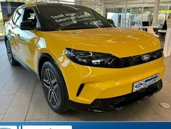 Vivid yellow Neu 2025 Ford Capri Premium SUV | 54.900 € (Guter Preis)