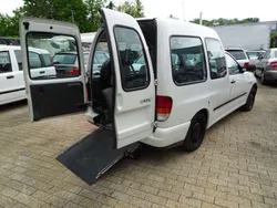 Weiß Gebraucht 2002 VW Caddy Van / Kleinbus | 4.950 €