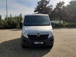 Silber Gebraucht 2014 Opel Movano Van | 10.000 € (Fairer Preis)