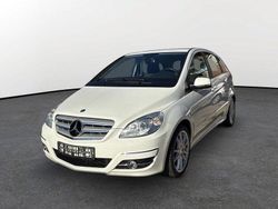 Weiß Gebraucht 2011 Mercedes B160 Van / Kleinbus | 7.100 € (Fairer Preis)