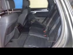 Grau Gebraucht 2024 VW Touareg R-line SUV | 62.390 € (Teuer)