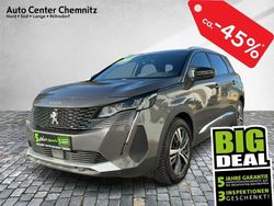 Lackierung platiniumgrau/metallic Gebraucht 2023 Peugeot 5008 Allure Van / Kleinbus | 23.712 € (Guter Preis)
