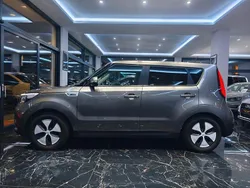Silber Gebraucht 2016 Kia Soul EV SUV | 7.500 € (Fairer Preis)