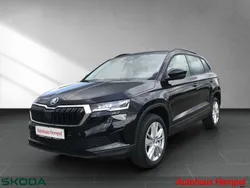 Schwarzmagic perleffekt (metallic) Gebraucht 2024 Skoda Karoq Selection SUV | 31.990 € (Fairer Preis)