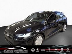 Brillantschwarz Gebraucht 2021 Audi A3 Sportback g-tron Design Kleinwagen | 17.880 €