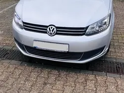 Silber Gebraucht 2011 VW Touran Van / Kleinbus | 5.500 € (Fairer Preis)