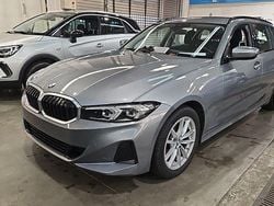 Grau Gebraucht 2023 BMW 318 Sport Line Kombi | 24.900 € (Guter Preis)
