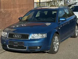 Blau Gebraucht 2002 Audi A4 Kombi | 2.490 € (Guter Preis)