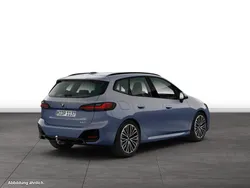 Sparkling kupfergrau metallic Gebraucht 2025 BMW 220 Active Tourer Comfort Edition Van / Kleinbus | 39.394 € (Teuer)