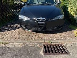 Schwarz Gebraucht 2005 Alfa Romeo 147 Impression Kleinwagen | 2.300 € (Teuer)