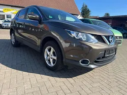 Beige Gebraucht 2014 Nissan Qashqai SUV | 9.250 € (Fairer Preis)