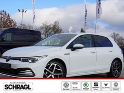 Pure white Gebraucht 2024 VW Golf VIII Style Limousine | 30.890 € (Fairer Preis)