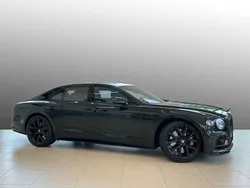 Grün Gebraucht 2023 Bentley Flying Spur Limousine | 218.421 €