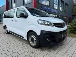 Weiß Gebraucht 2022 Opel Vivaro Van | 20.899 € (Etwas zu teuer)