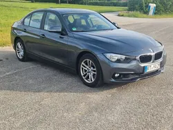 Grau Gebraucht 2016 BMW 320 Limousine | 12.799 € (Guter Preis)