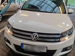 Weiß Gebraucht 2012 VW Tiguan Track & Field SUV | 8.999 € (Guter Preis)