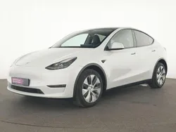 Perl weiss Gebraucht 2023 Tesla Model Y SUV | 34.195 € (Superpreis)