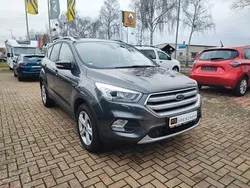 Grau Gebraucht 2017 Ford Kuga Cool & Connect SUV | 16.980 € (Etwas zu teuer)