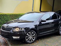 Schwarz Gebraucht 2015 Skoda Octavia Limousine | 14.950 € (Guter Preis)