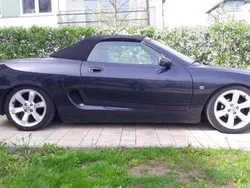 Schwarz Gebraucht 2001 MG F Cabrio | 5.800 € (Fairer Preis)