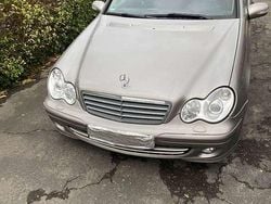 Gold Gebraucht 2004 Mercedes C200 Classic Kombi | 2.300 € (Guter Preis)