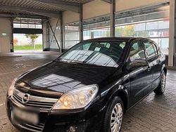 Schwarz Gebraucht 2009 Opel Astra Kleinwagen | 1.850 € (Guter Preis)