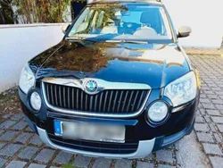 Schwarz Gebraucht 2013 Skoda Yeti Active SUV | 6.900 € (Teuer)