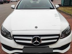 Weiß Gebraucht 2018 Mercedes 220 Kombi | 17.999 €