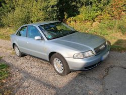 Silber Gebraucht 1998 Audi A4 Limousine | 990 € (Superpreis)