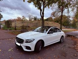 Weiß Gebraucht 2016 Mercedes E220 AMG line Limousine | 24.500 € (Fairer Preis)