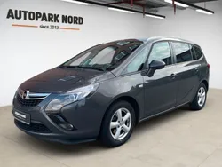 Grau Gebraucht 2015 Opel Zafira Tourer Style Van / Kleinbus | 9.499 € (Guter Preis)
