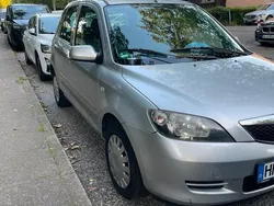 Silber Gebraucht 2004 Mazda 2 Kleinwagen | 900 € (Guter Preis)