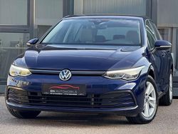 Blau Gebraucht 2020 VW Golf VIII Life Limousine | 18.490 € (Guter Preis)