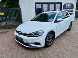 Weiß Gebraucht 2018 VW Golf VII Join Limousine | 14.299 € (Guter Preis)